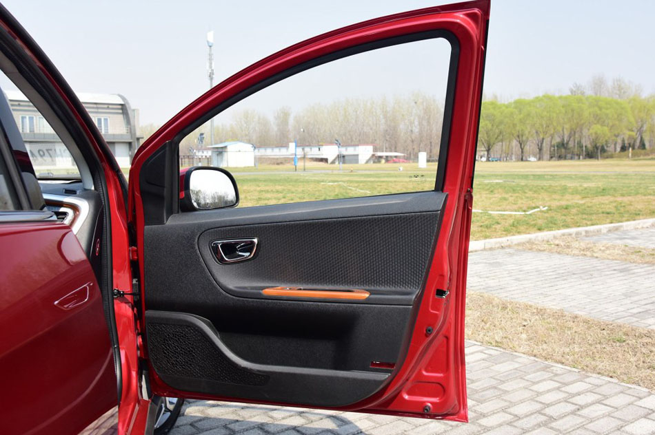 2017款 1.3L 自动玩家版 座椅空间