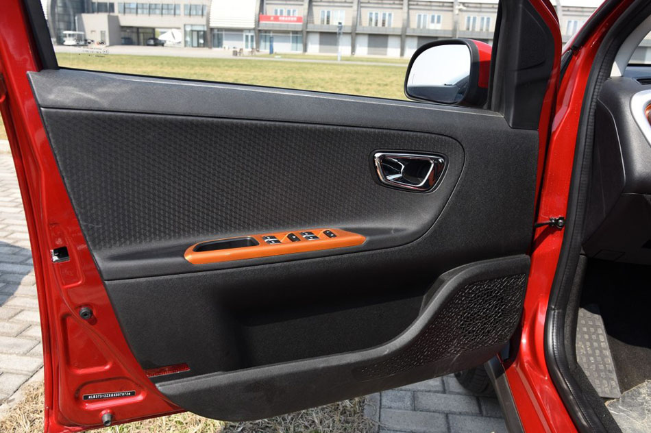 2017款 1.3L 自动玩家版 座椅空间