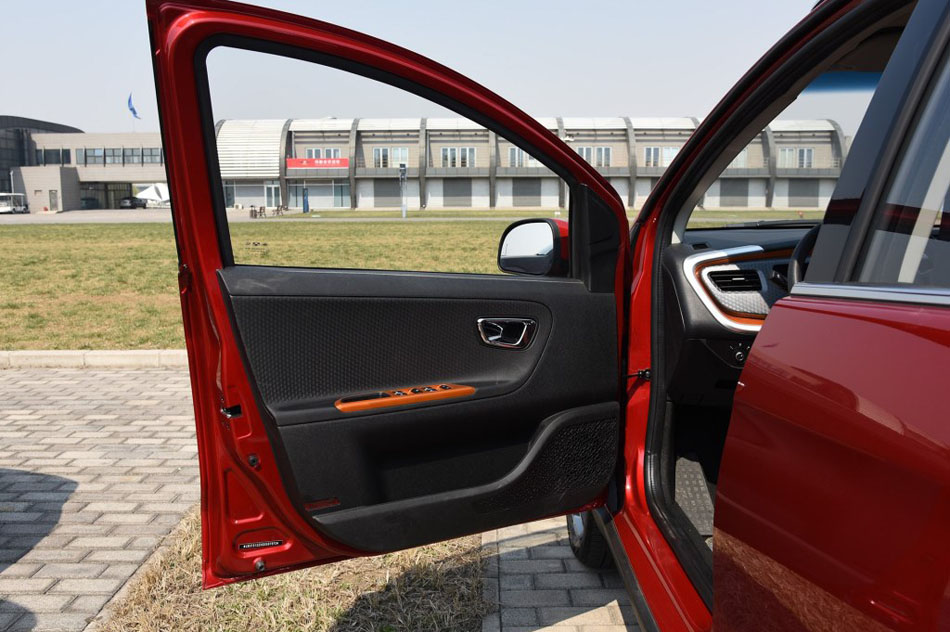 2017款 1.3L 自动玩家版 座椅空间