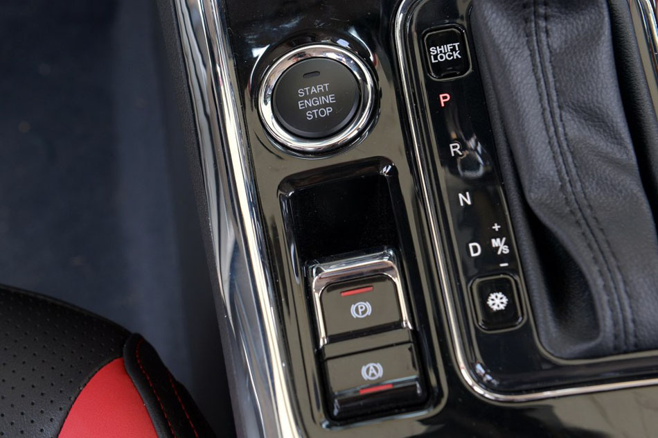 2017款 1.5L CVT尊贵型 内饰