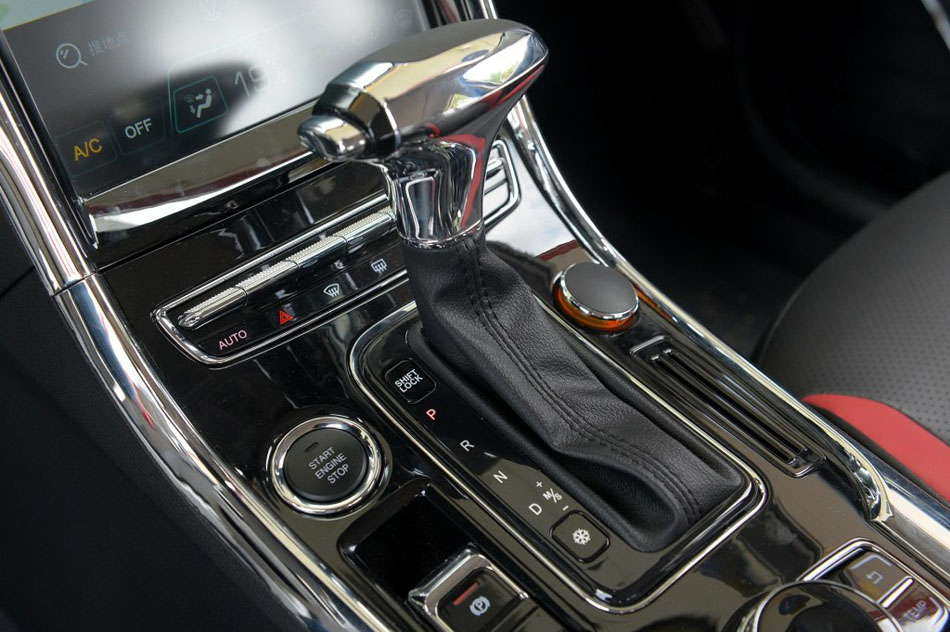 2017款 1.5L CVT尊贵型 内饰