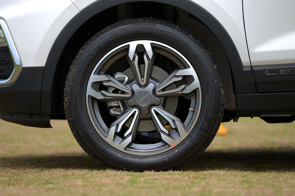 2017款 1.5L CVT尊贵型 细节