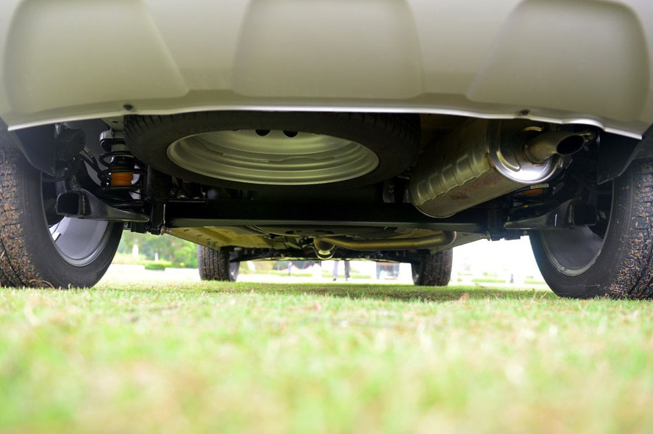 2017款 1.5L CVT尊贵型 引擎地盘