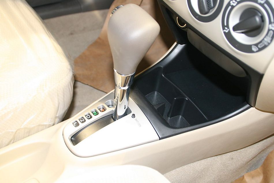 天津一汽丰田新威驰内饰