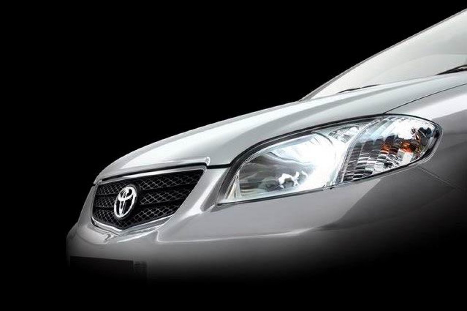 天津丰田威驰大灯