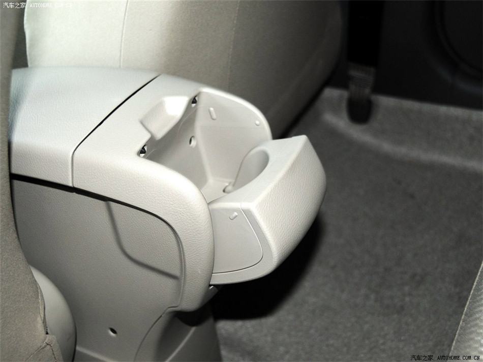 2013款威驰特装版1.6L GL-i自动型尚天窗版