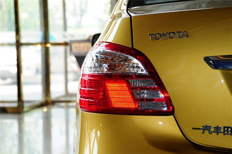 2013款威驰特装版1.6L GL-i自动型尚天窗版