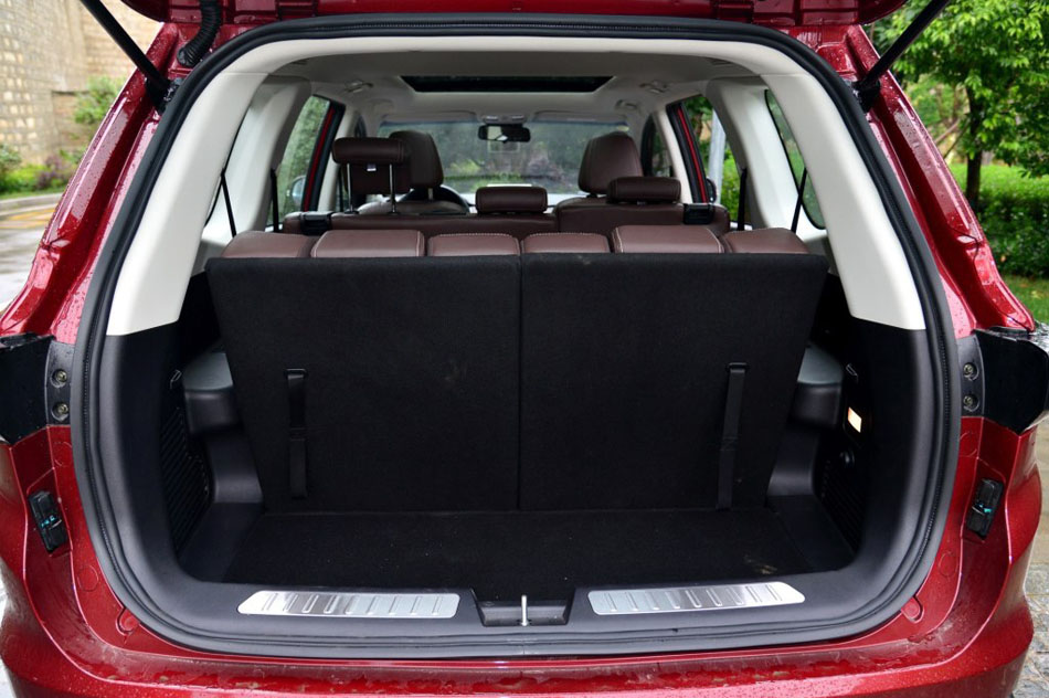 2017款 1.5T 手动豪华型 座椅空间