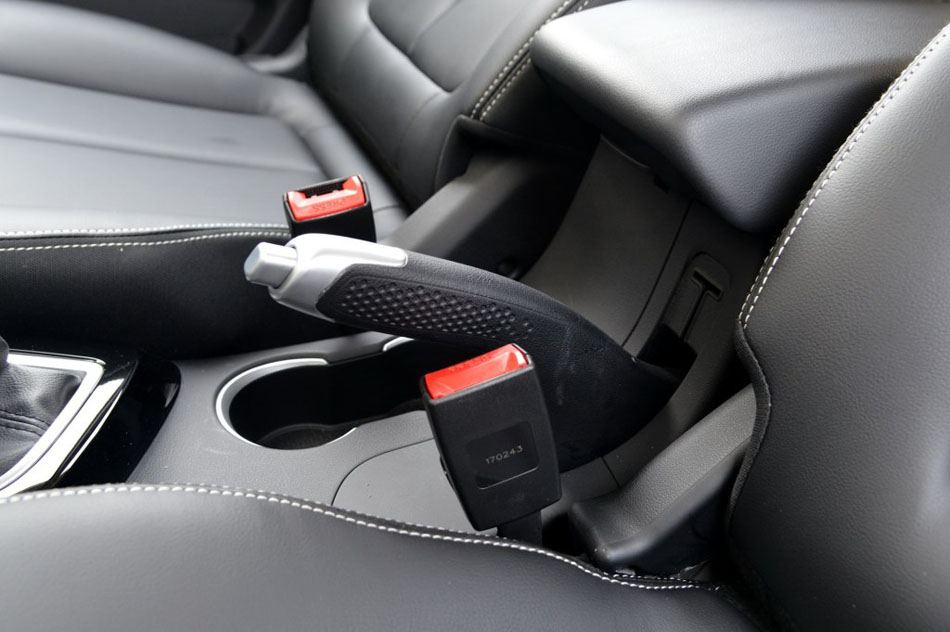 2017款 1.6L 手动锋锐版 内饰