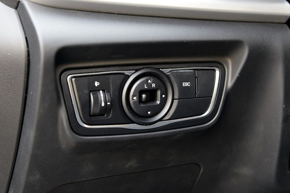 2017款 1.6L 手动锋锐版 内饰