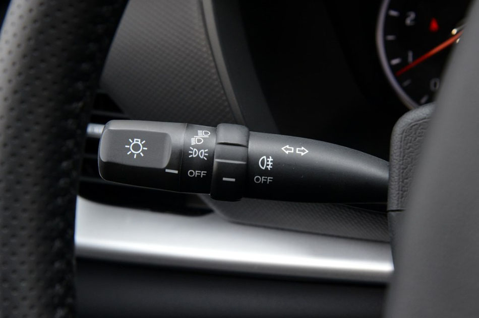 2017款 1.6L 手动锋锐版 内饰