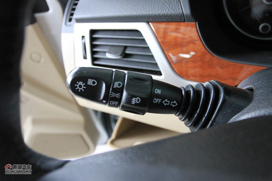 2011款凯越1.6LE自动版实拍