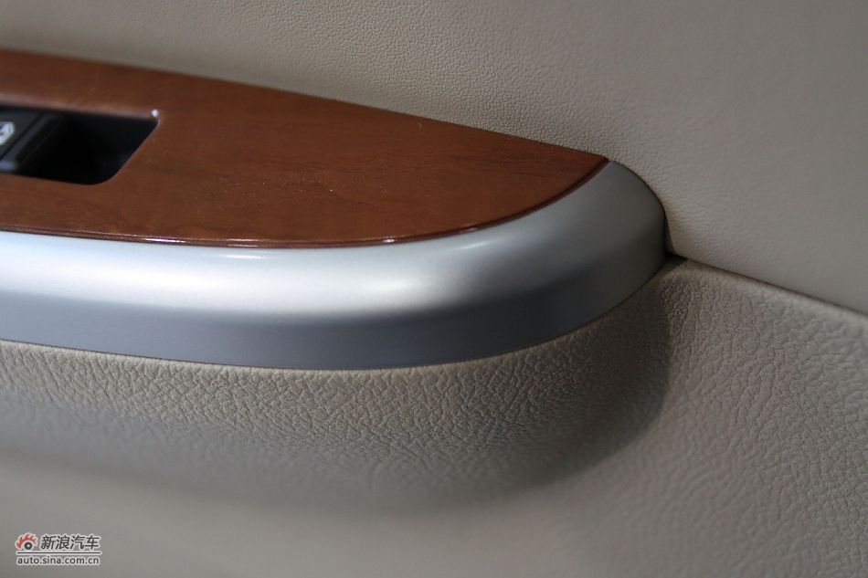 新凯越内饰