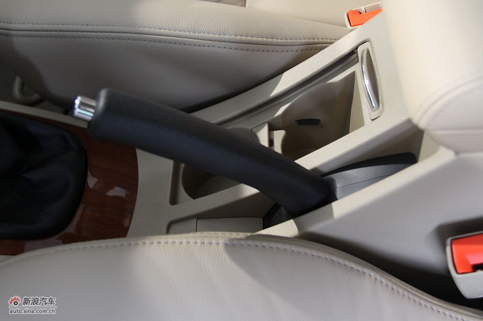 新凯越内饰