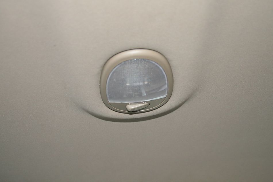 上海通用凯越旅行版内饰