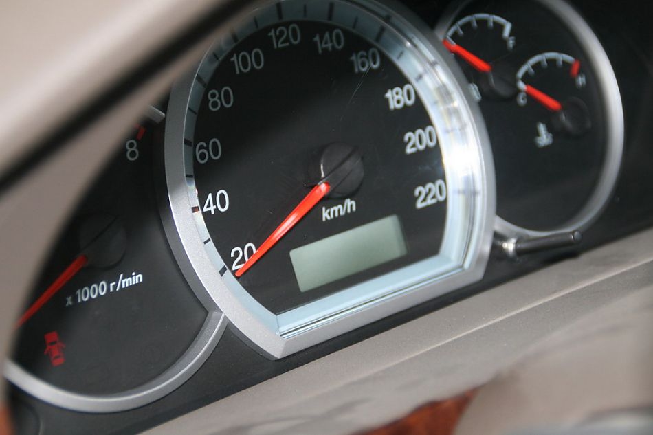 上海通用凯越旅行版仪表盘