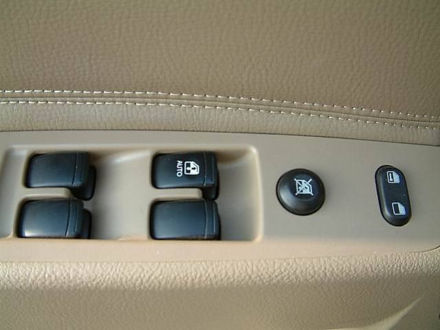 上海通用别克凯越电动车门