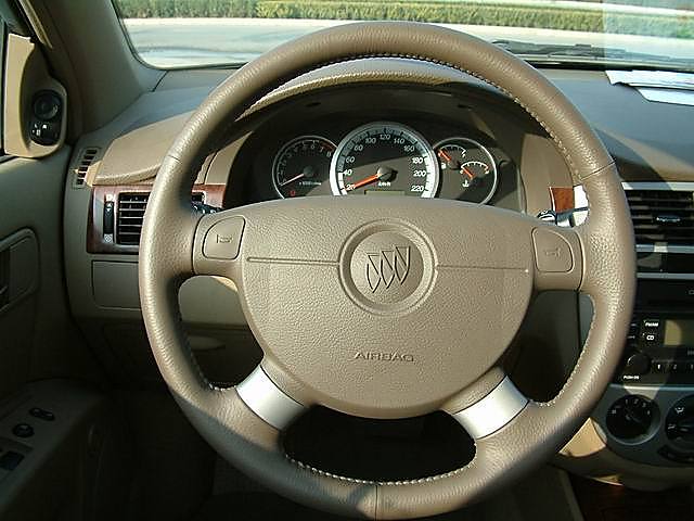 上海通用别克凯越方向盘