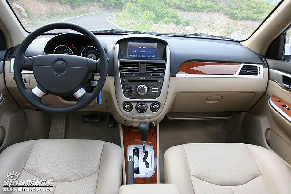 新凯越内饰