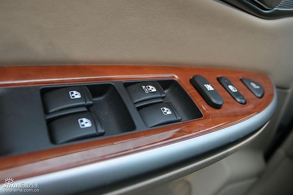 新凯越内饰及细节