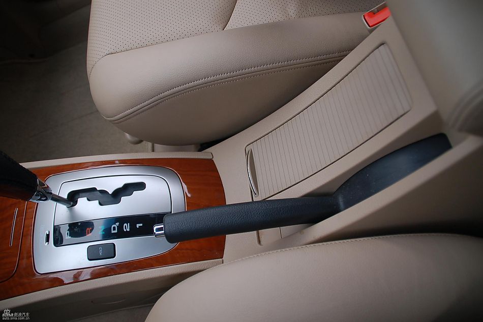 新凯越实拍图内饰