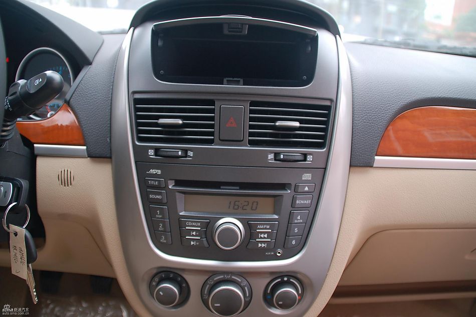 新凯越实拍图内饰