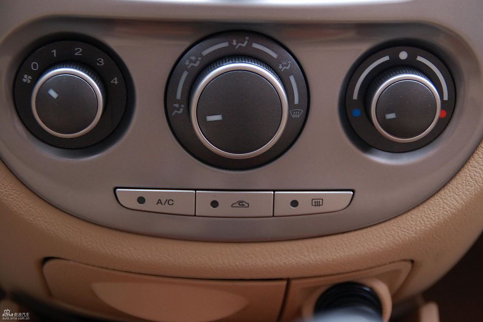 新凯越实拍图内饰