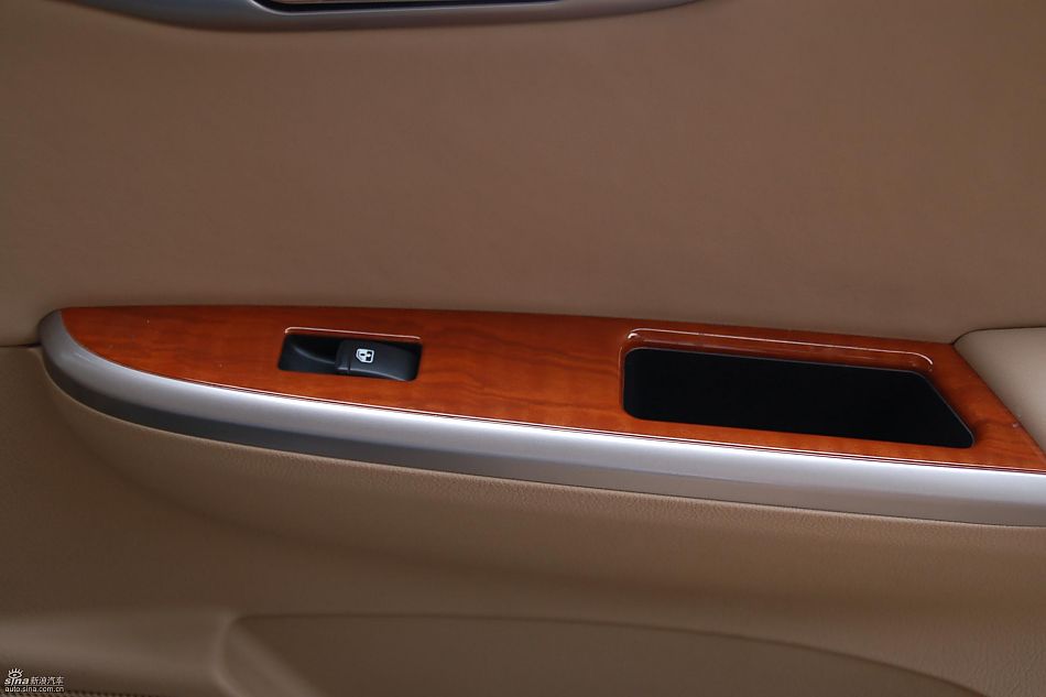 新凯越实拍图内饰