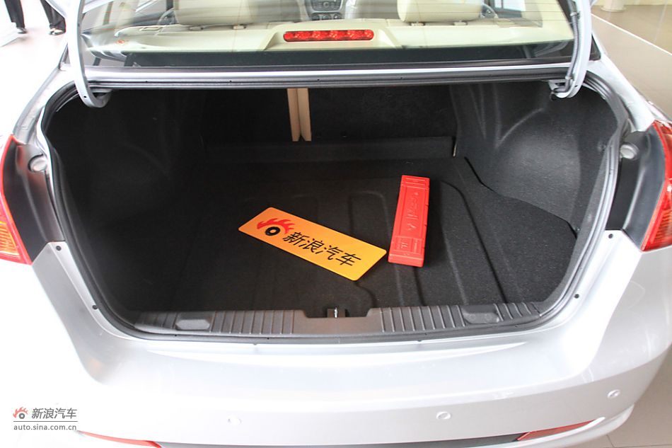 2011款凯越1.6LE自动版实拍