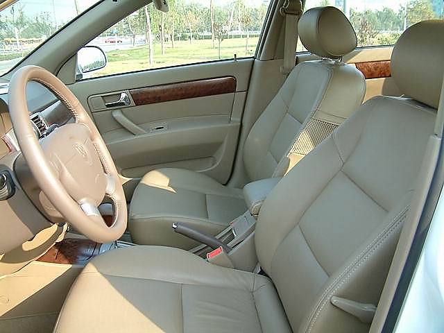 上海通用别克凯越内饰