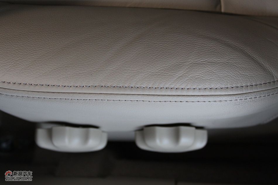 新凯越内饰