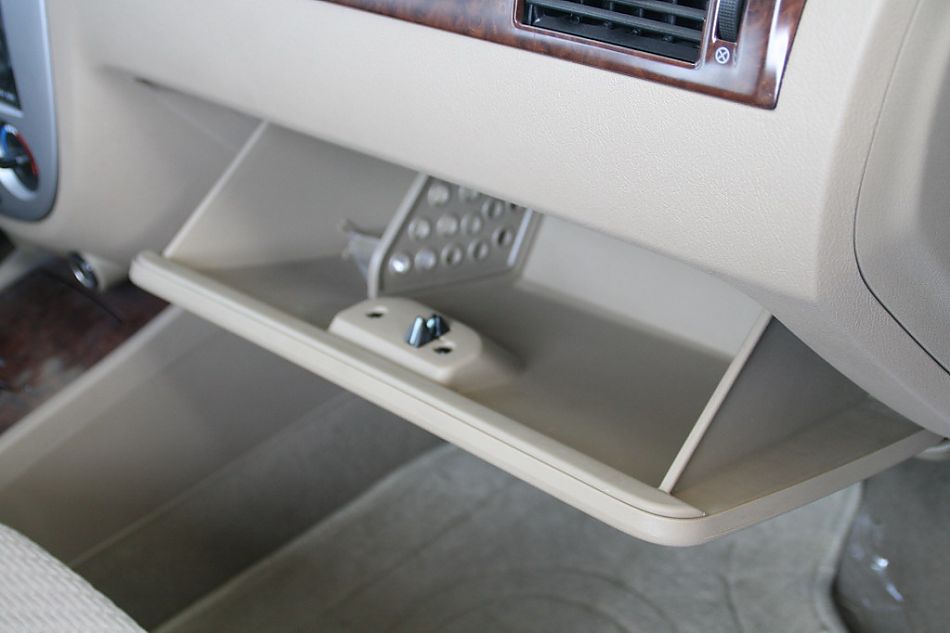 上海通用凯越旅行版内饰