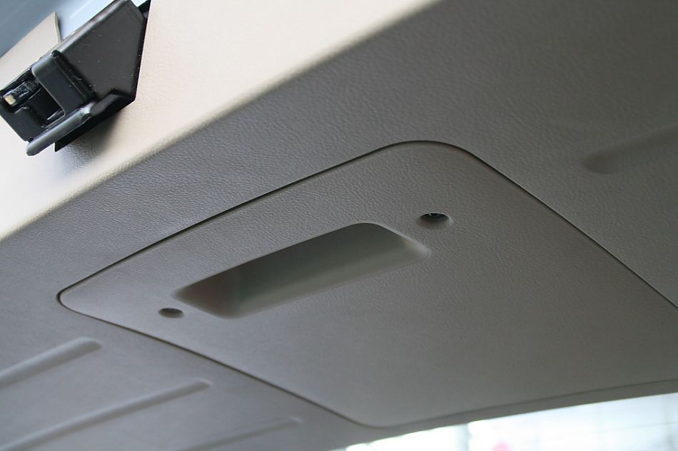 上海通用凯越旅行版内饰