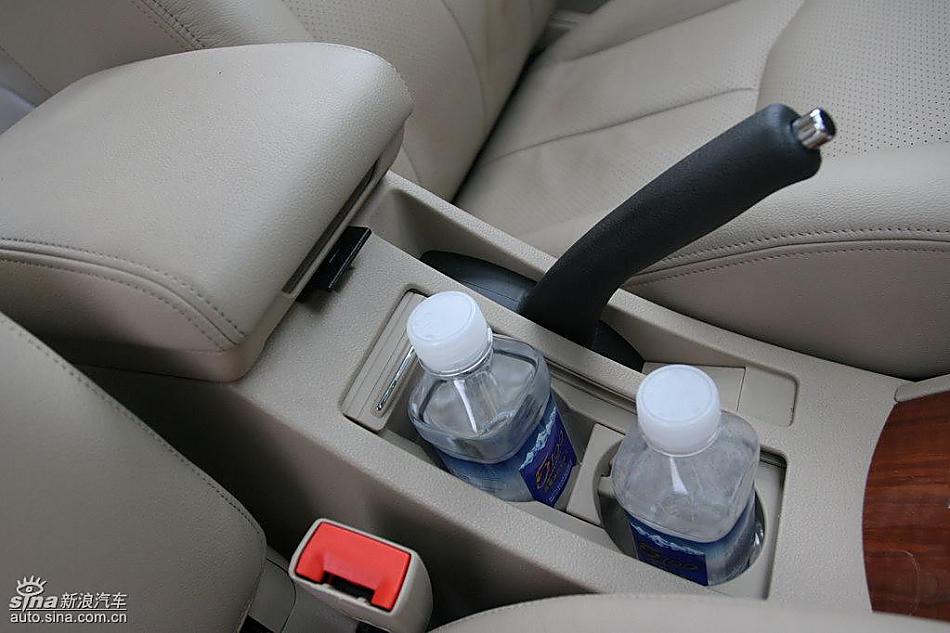 新凯越内饰及细节