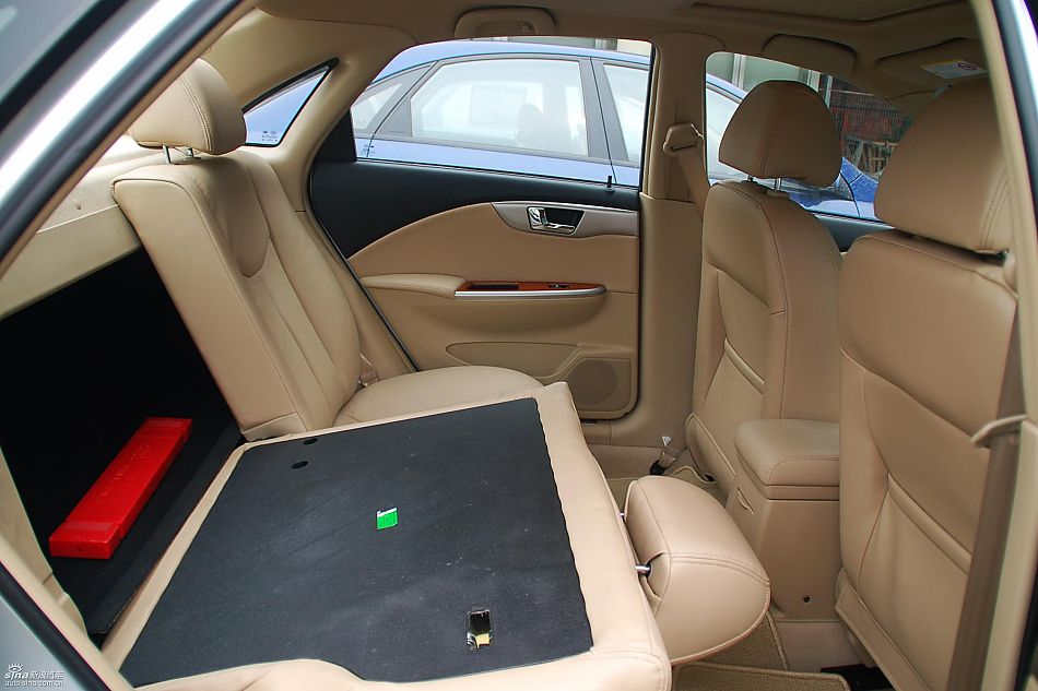 新凯越实拍图内饰