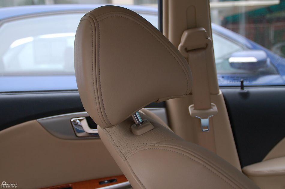 新凯越实拍图内饰