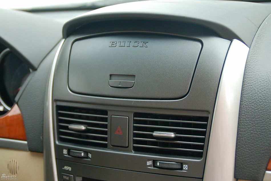 新凯越实拍图内饰