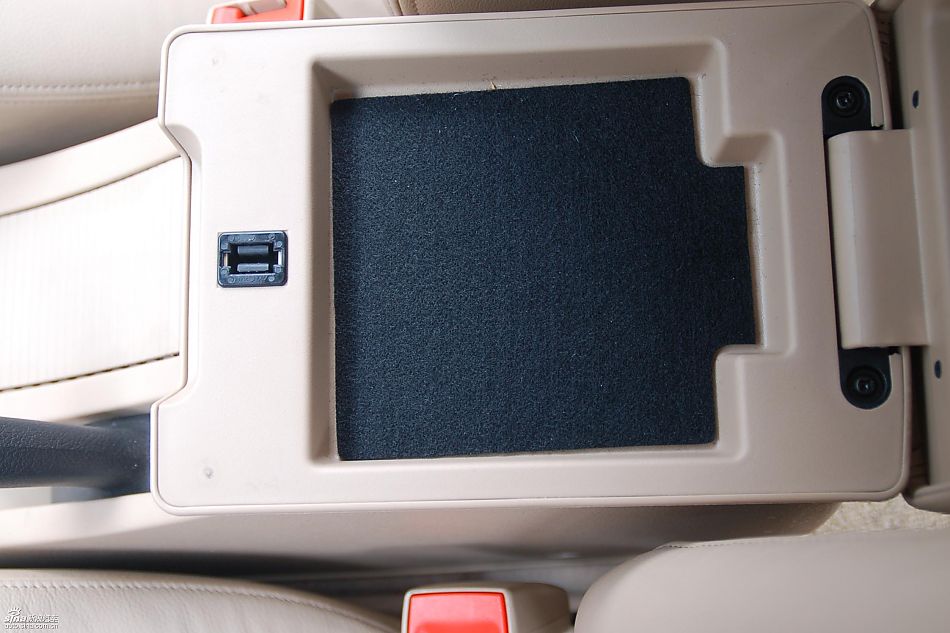 新凯越实拍图内饰