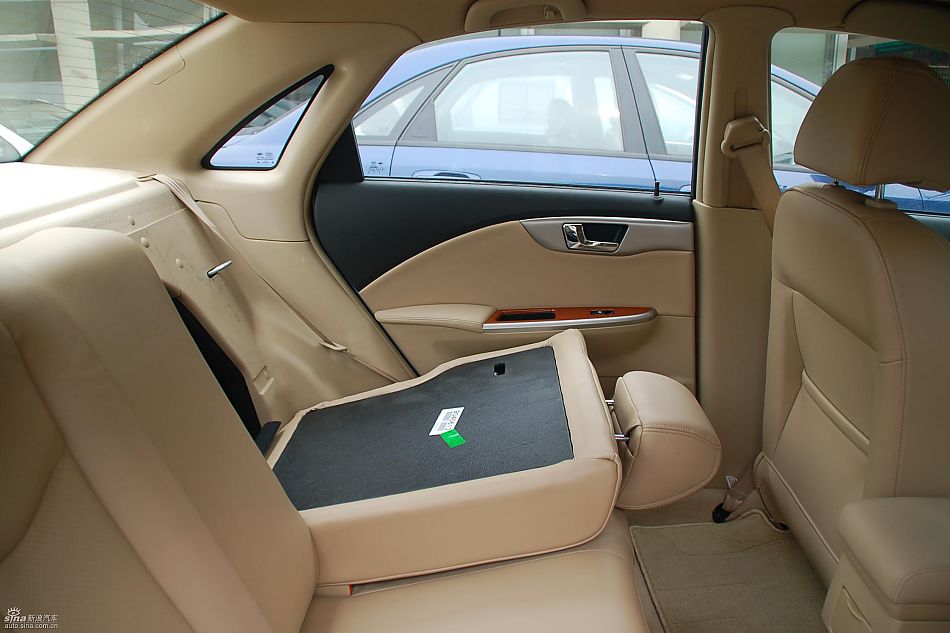 新凯越实拍图内饰