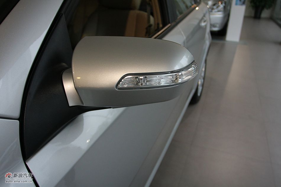 新凯越外观细节