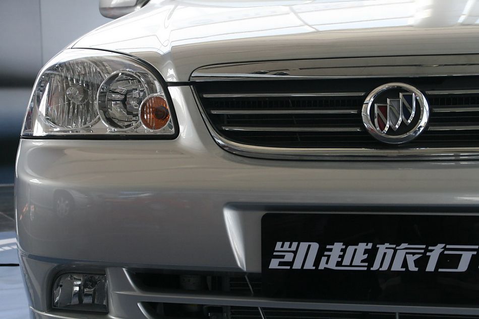 上海通用凯越旅行版前脸