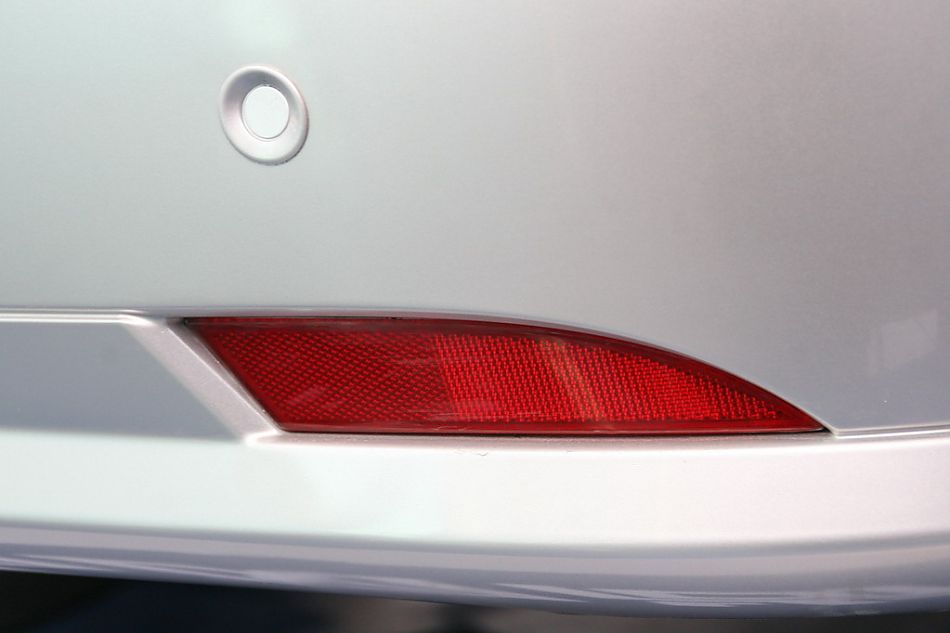 上海通用凯越旅行版倒车雷达