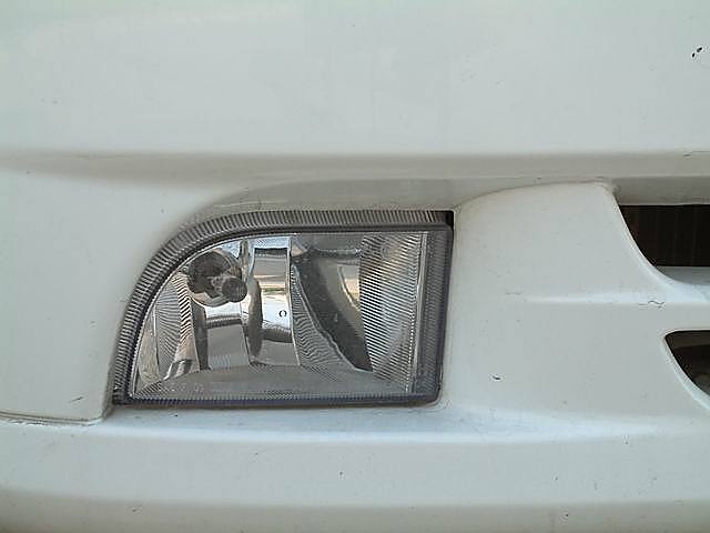 上海通用别克凯越前灯