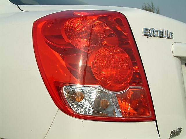 上海通用别克凯越尾灯