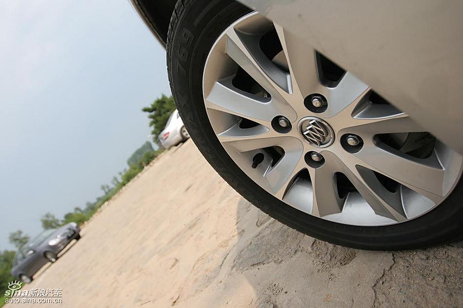 新凯越外观及细节