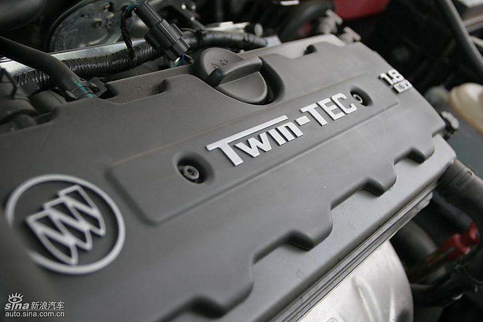 新凯越引擎及悬挂等细节