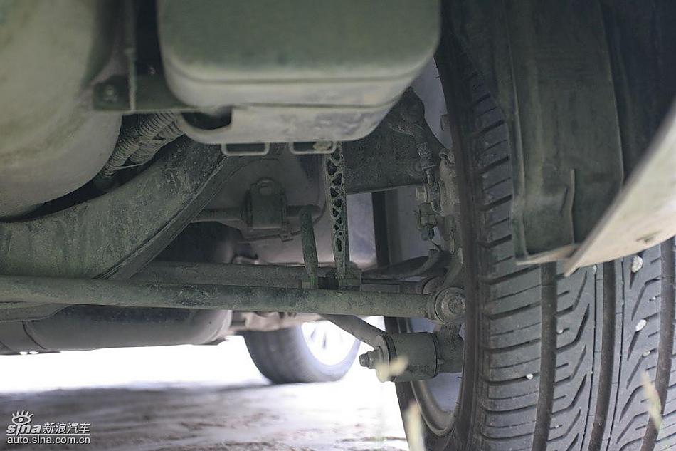 新凯越引擎及悬挂等细节