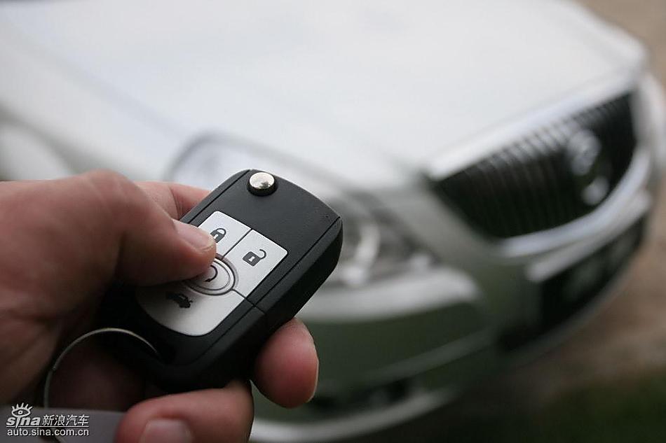 新凯越引擎及悬挂等细节