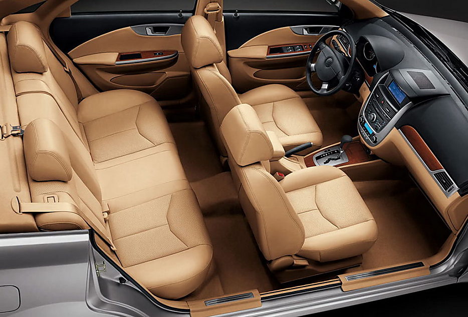 图为新凯越内饰