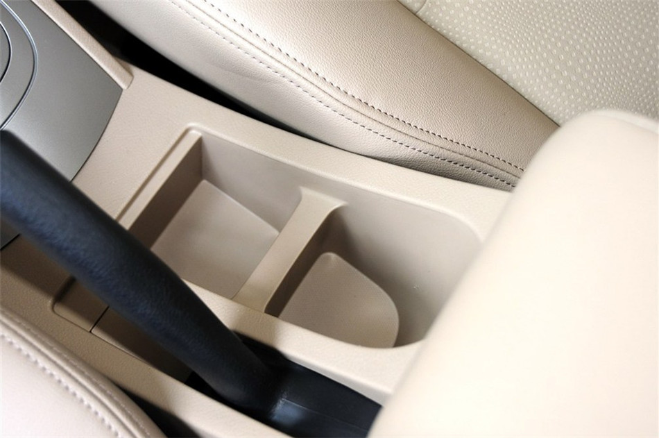 2013款 1.5L AT 经典型 内饰